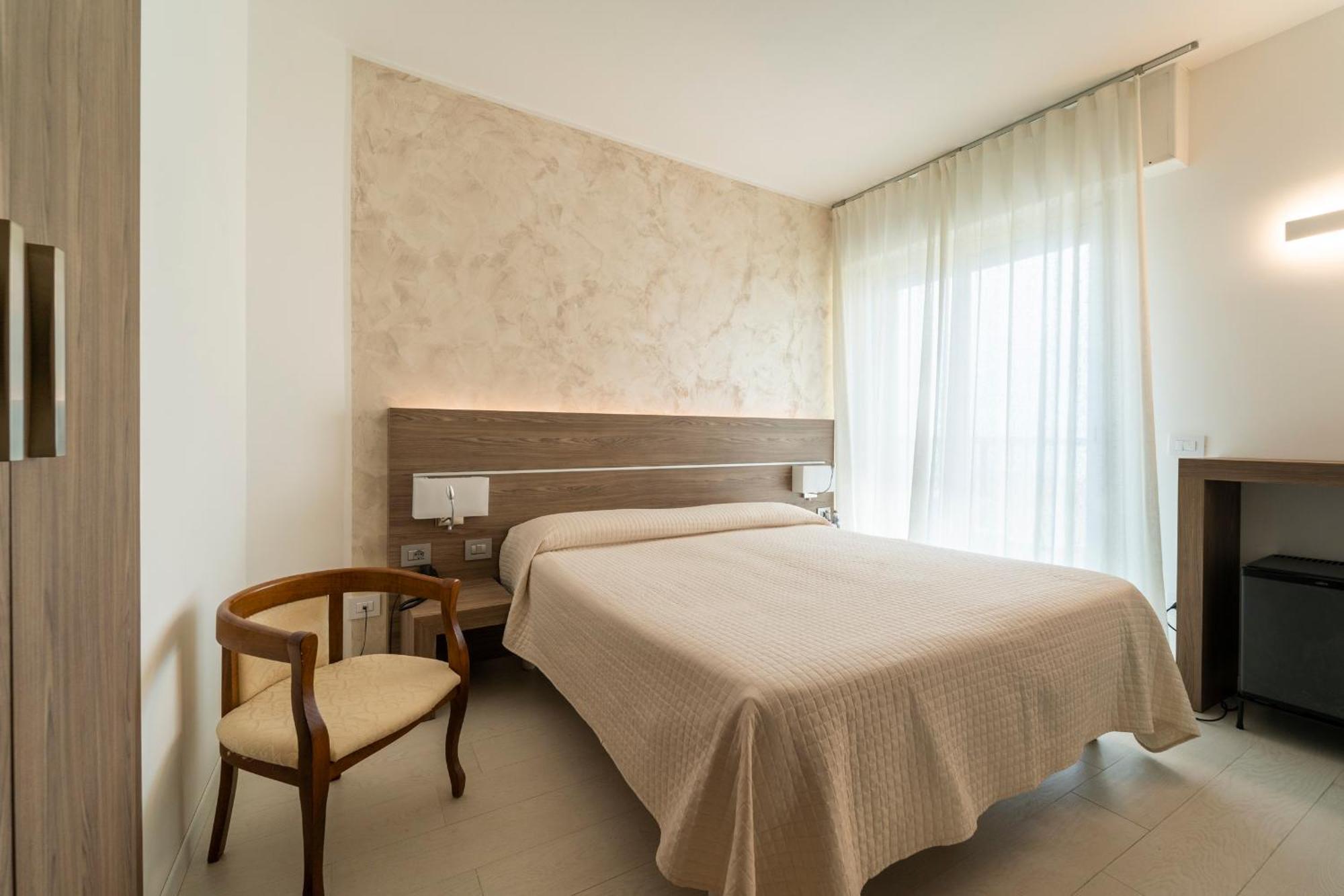 Hotel Capri 3 Stelle Superior Лидо-ди-Езоло Экстерьер фото